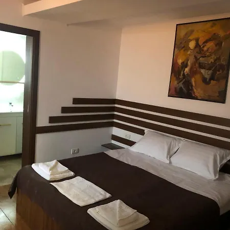 Casa Serena - Garden Apartment *