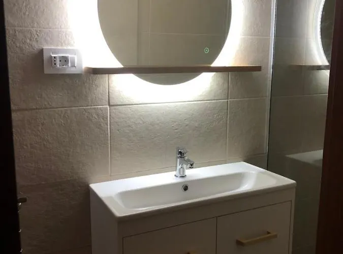 Casa Serena - Garden Бухарест